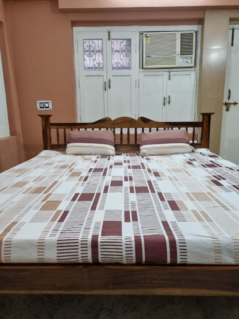 Satnam Homestay Varanasi Exterior photo